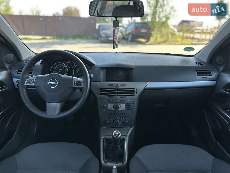 Универсал Opel Astra 2006 в Виннице