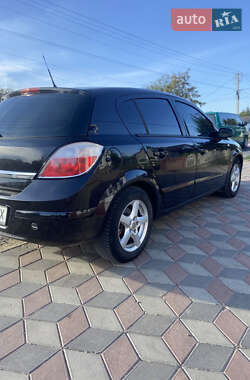 Хэтчбек Opel Astra 2006 в 