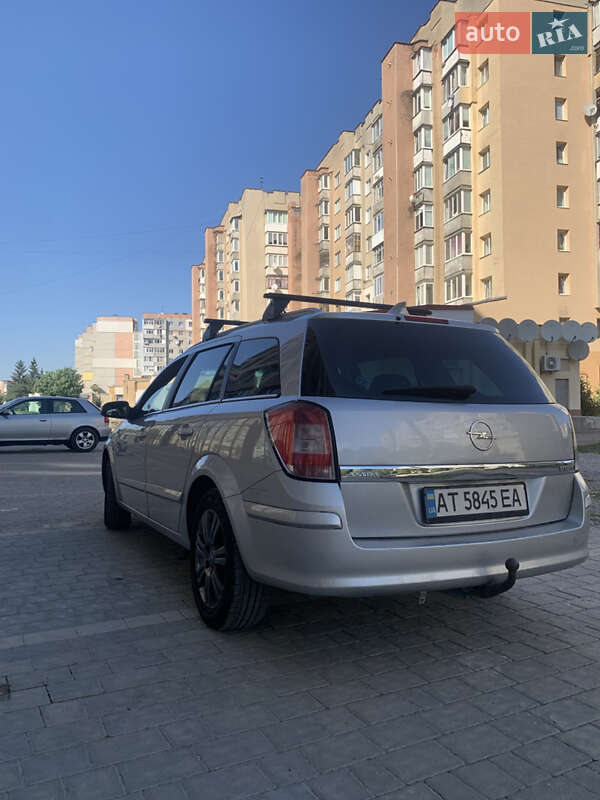 Универсал Opel Astra 2008 в Ивано-Франковске