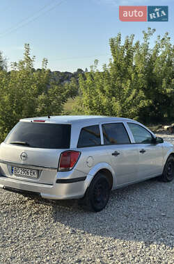 Универсал Opel Astra 2006 в 