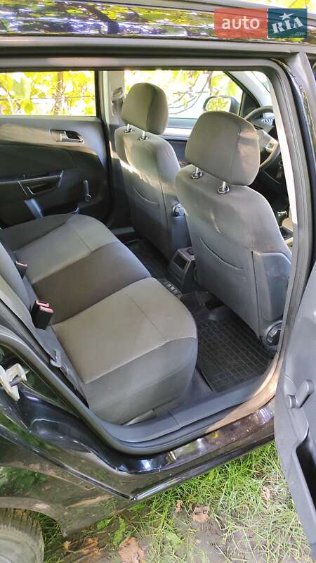 Универсал Opel Astra 2008 в Полтаве