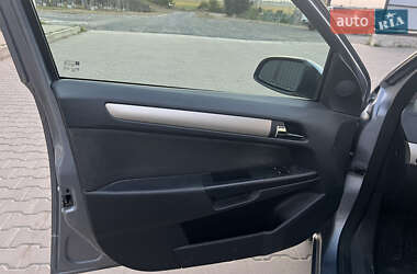 Универсал Opel Astra 2008 в Рожище