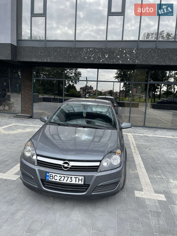 Хэтчбек Opel Astra 2004 в Стрые