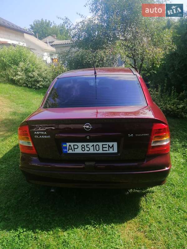 Седан Opel Astra 2007 в Ивано-Франковске