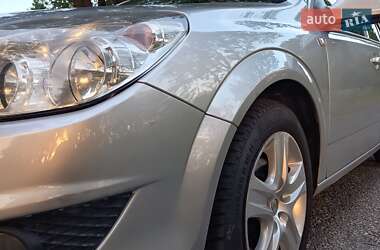Хэтчбек Opel Astra 2009 в 