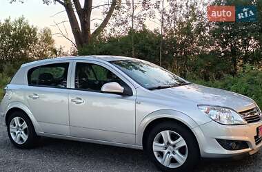 Хэтчбек Opel Astra 2009 в 
