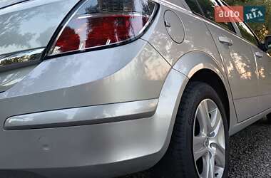 Хэтчбек Opel Astra 2009 в 