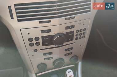 Хэтчбек Opel Astra 2007 в Одессе
