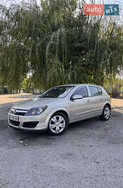 Хетчбек Opel Astra 2006 в Кам'янському