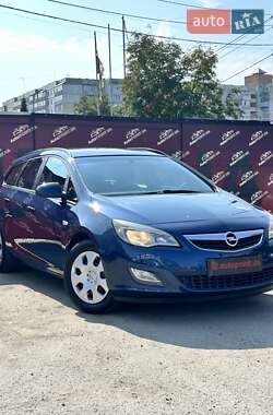 Универсал Opel Astra 2011 в Сумах
