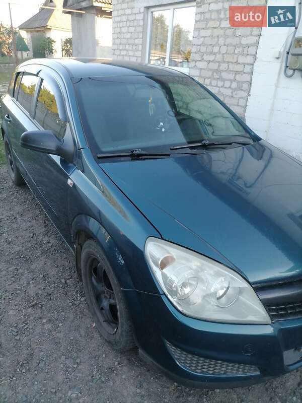 Хэтчбек Opel Astra 2007 в Пятихатках фото 3 Хэтчбек Opel Astra 2007 в Пятихатках