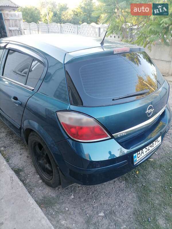Хэтчбек Opel Astra 2007 в Пятихатках фото 4 Хэтчбек Opel Astra 2007 в Пятихатках