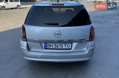 Седан Opel Astra 2005 в 