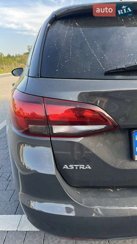 Універсал Opel Astra 2016 в Львові