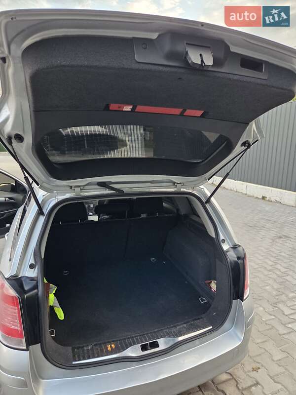 Универсал Opel Astra 2006 в Фастове