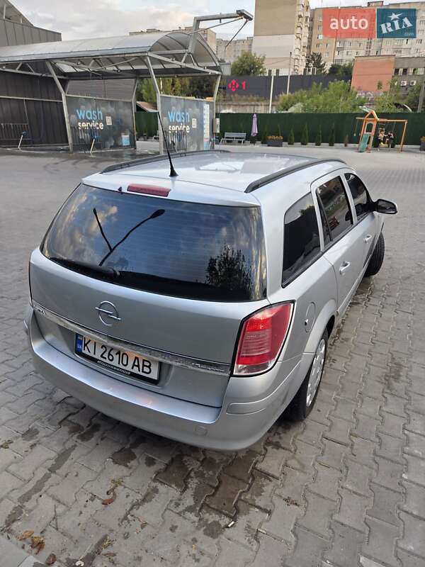 Универсал Opel Astra 2006 в Фастове