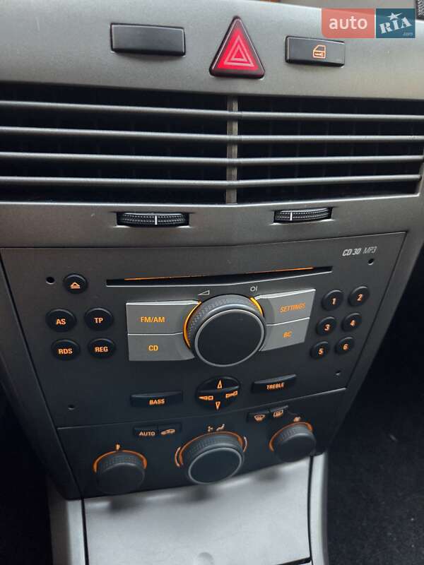 Универсал Opel Astra 2006 в Фастове