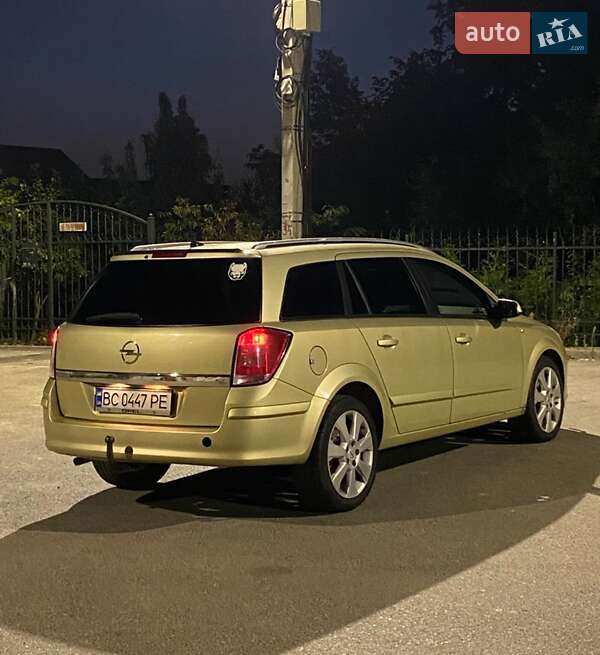 Універсал Opel Astra 2004 в Львові