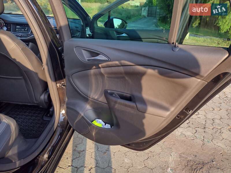 Универсал Opel Astra 2022 в Дубно