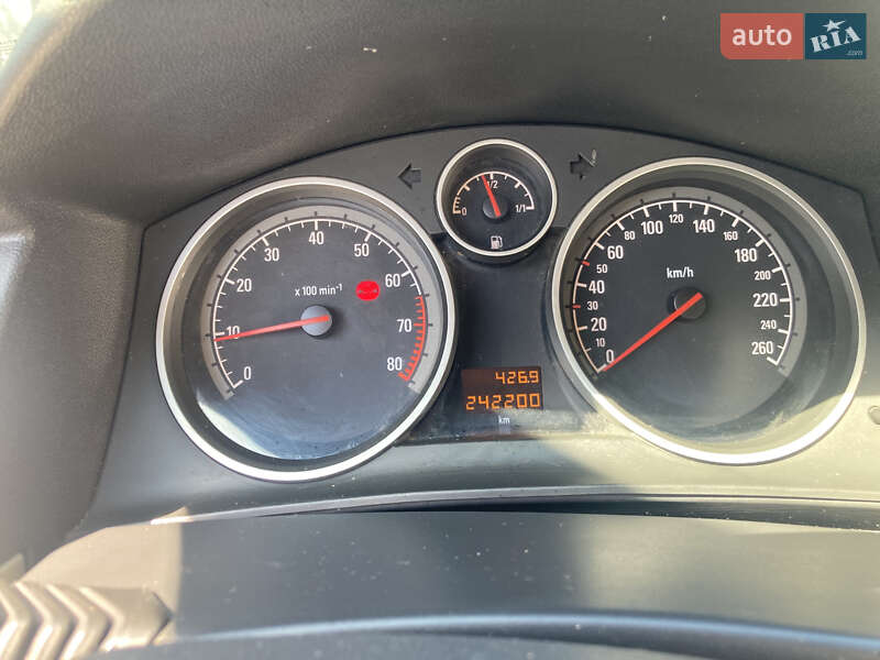 Универсал Opel Astra 2008 в Черкассах
