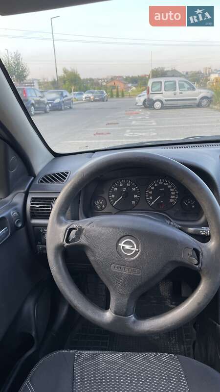 Седан Opel Astra 2008 в Львове