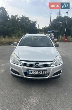 Універсал Opel Astra 2008 в Радехові