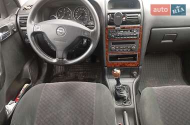 Хэтчбек Opel Astra 2002 в 