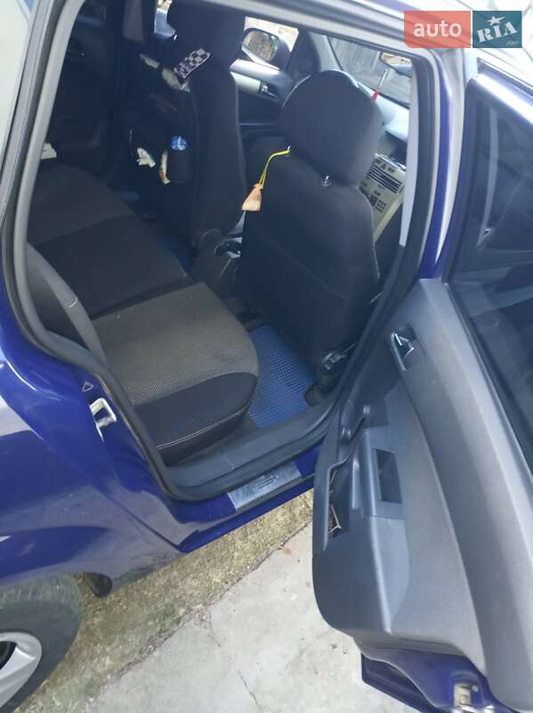 Универсал Opel Astra 2008 в Чернигове