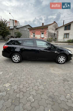 Универсал Opel Astra 2011 в 