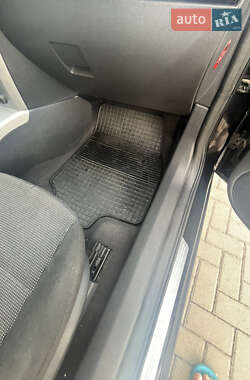 Хэтчбек Opel Astra 2005 в 