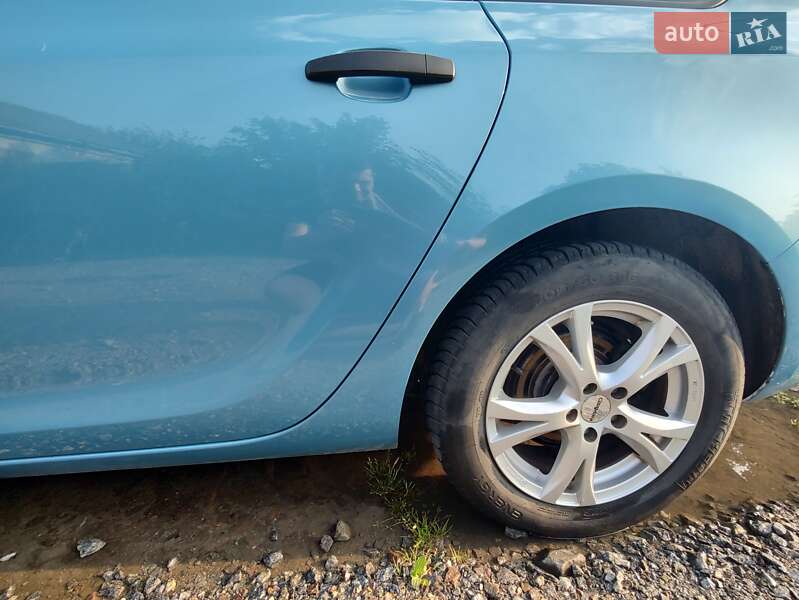 Універсал Opel Astra 2012 в Львові