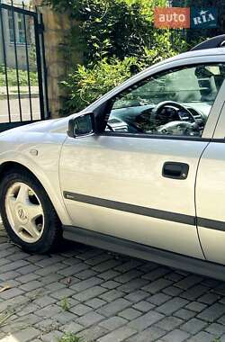 Универсал Opel Astra 2000 в 