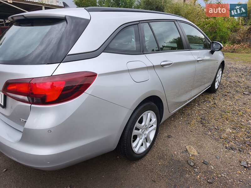 Универсал Opel Astra 2017 в Трускавце