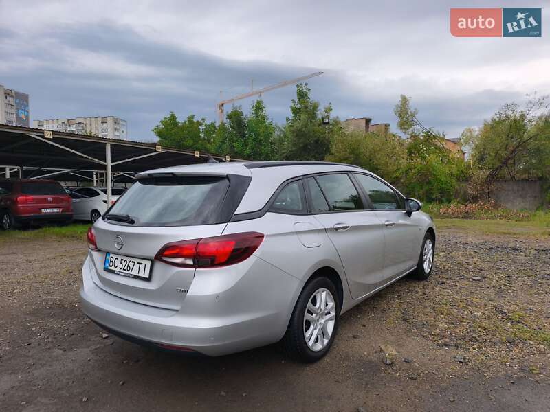 Универсал Opel Astra 2017 в Трускавце