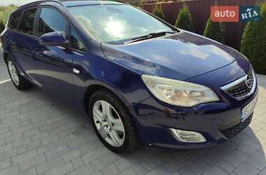 Универсал Opel Astra 2011 в Вапнярке