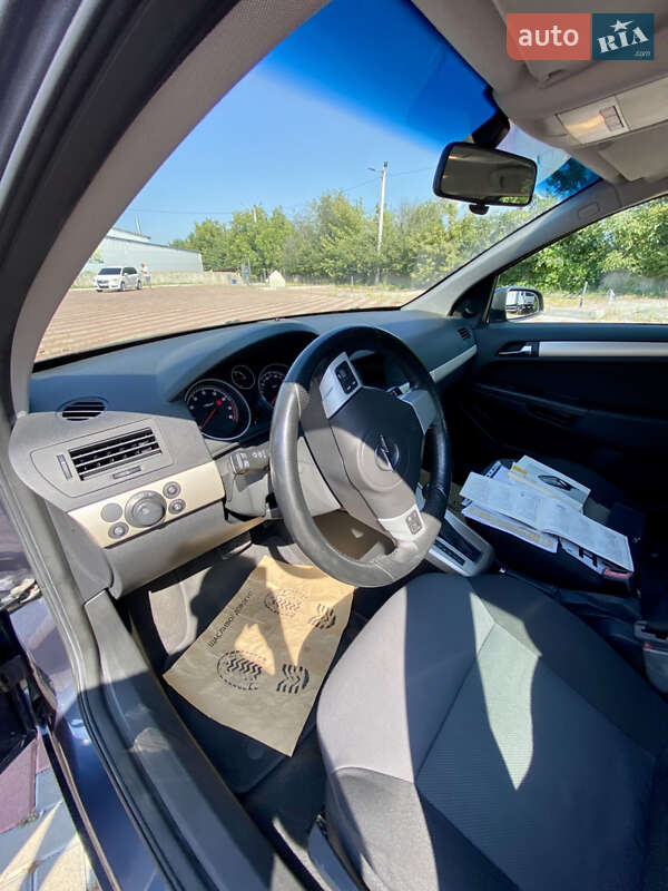 Хэтчбек Opel Astra 2008 в Белой Церкви