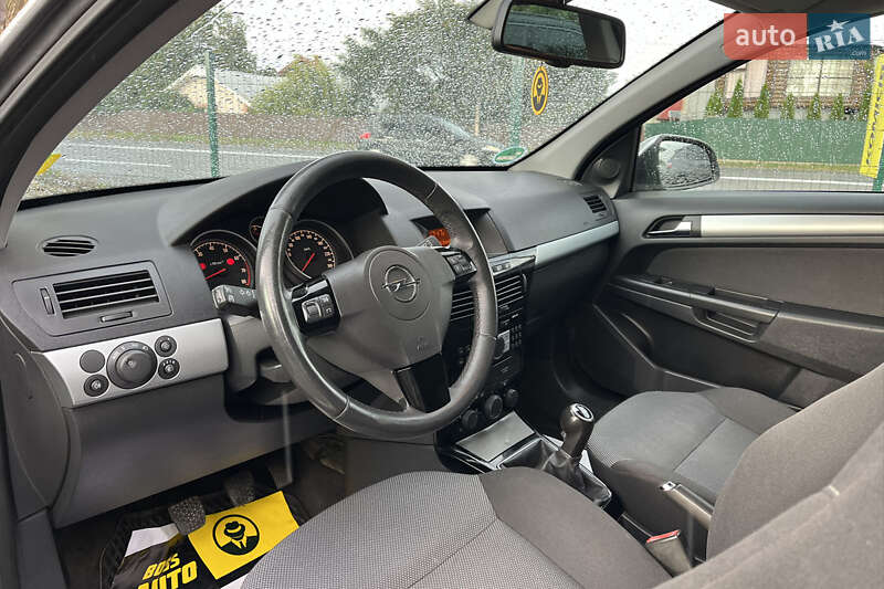 Универсал Opel Astra 2010 в Коломые