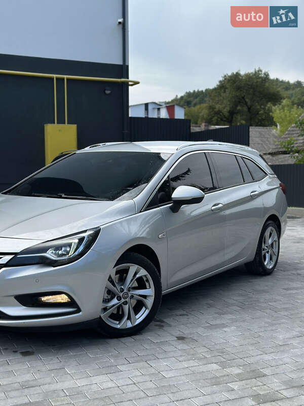 Универсал Opel Astra 2016 в Кременце