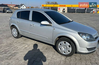 Хетчбек Opel Astra 2005 в 