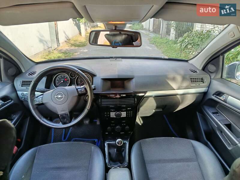 Универсал Opel Astra 2009 в Борисполе