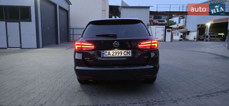 Универсал Opel Astra 2018 в Умани