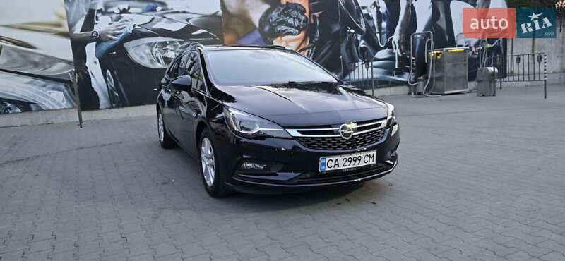 Универсал Opel Astra 2018 в Умани
