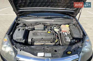 Универсал Opel Astra 2005 в 