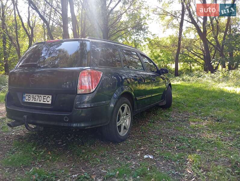 Універсал Opel Astra 2006 в Новгород-Сіверському