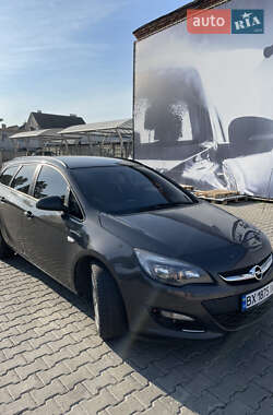 Универсал Opel Astra 2012 в 
