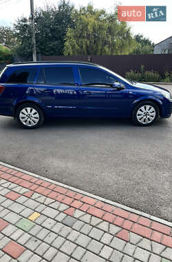 Универсал Opel Astra 2005 в 