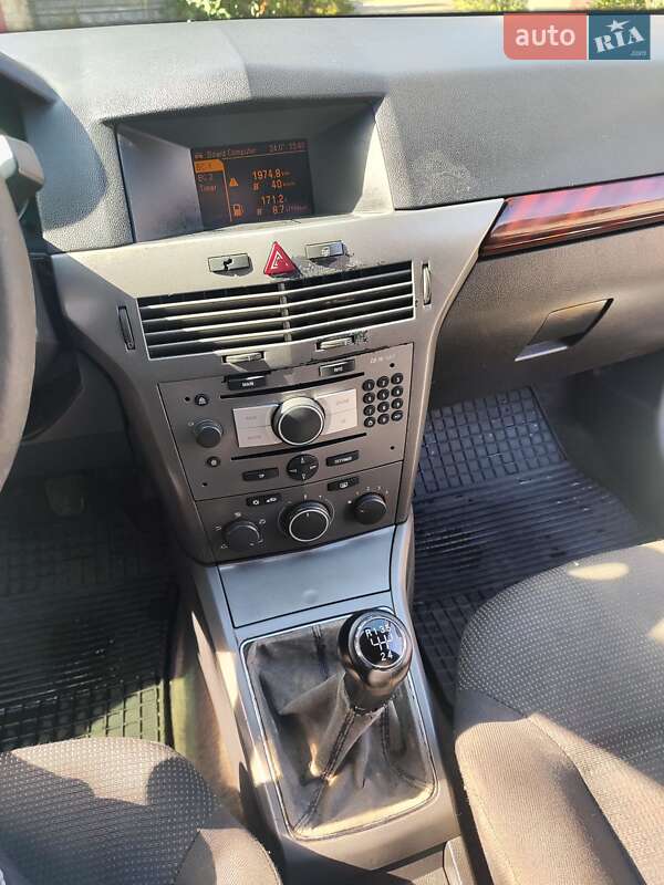 Универсал Opel Astra 2004 в Киеве