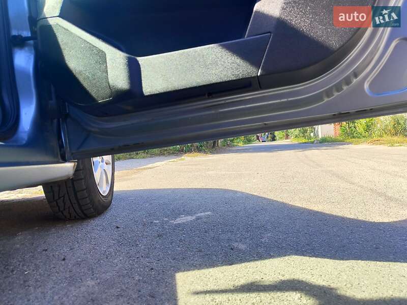 Универсал Opel Astra 2004 в Киеве