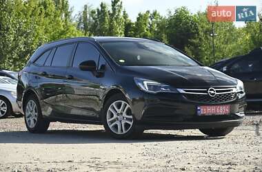 Универсал Opel Astra 2017 в 