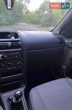Седан Opel Astra 2006 в 